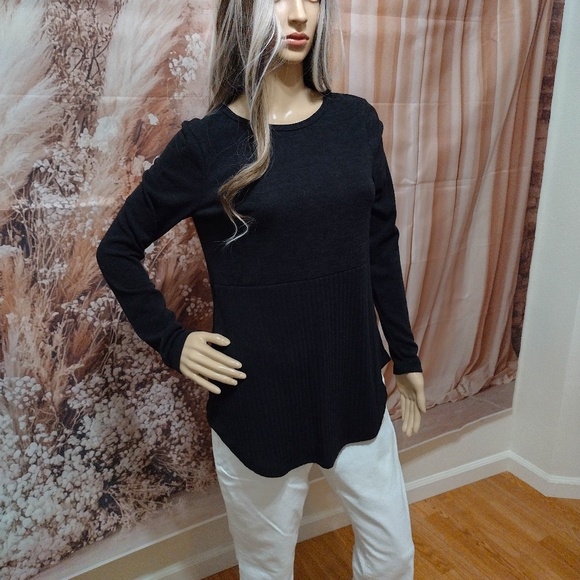 Viamor Women's Black Long Sleeve Long Blouse Stretch Cozy Top - Picture 2 of 14